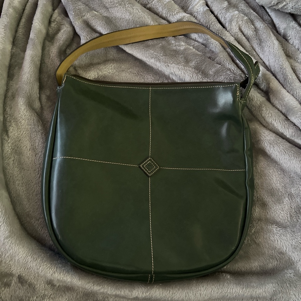 Elegant Green Leather Shoulder Bag